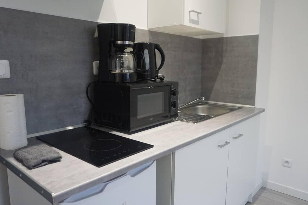 Cosy T2 Wifi Parking Proche Gare Centre Ville سانت كونتان المظهر الخارجي الصورة